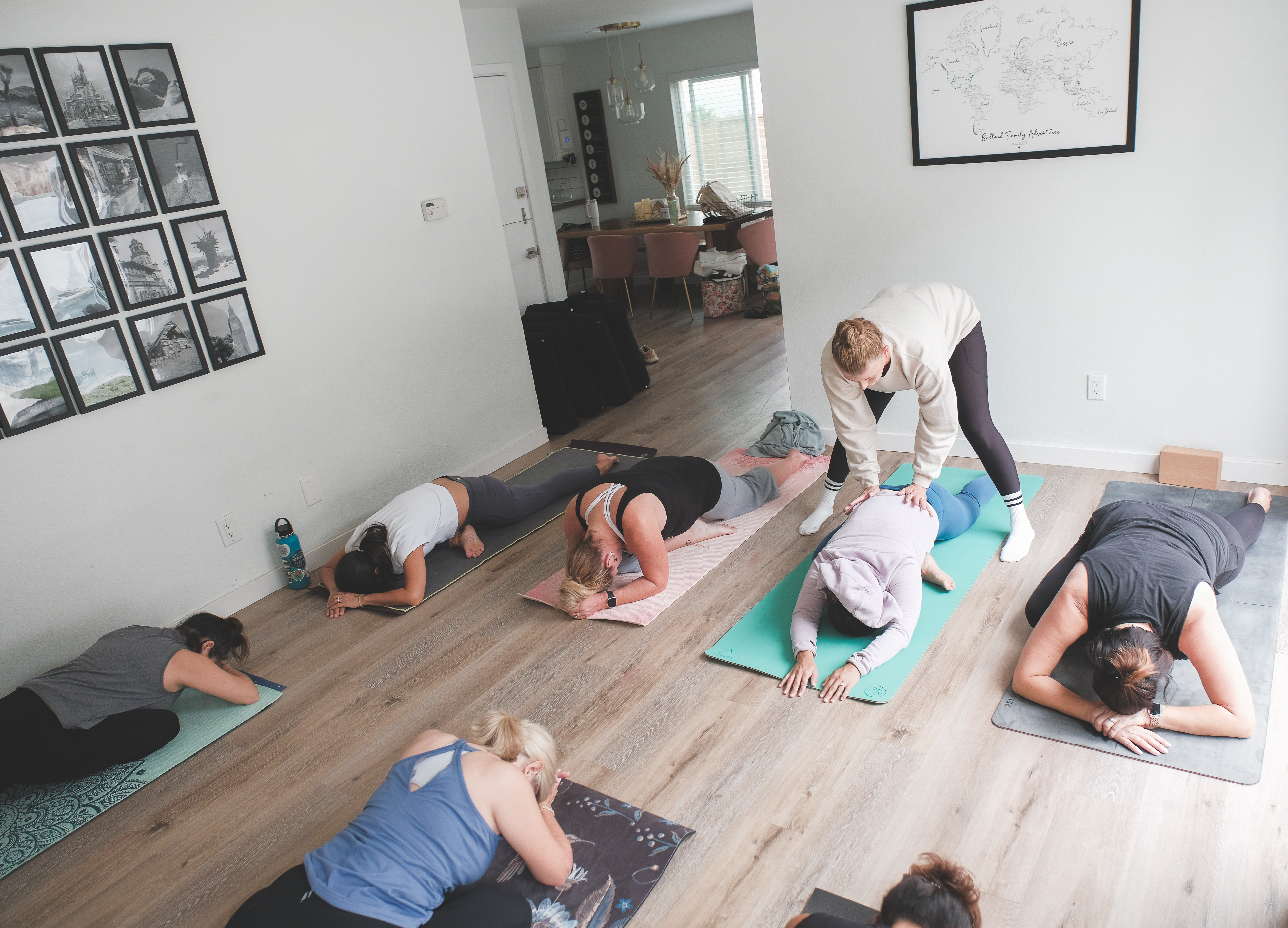 Pacific Yoga & Fitness, online yoga instructor, shares What To Look For In A Yoga Retreat. Yoga Retreat