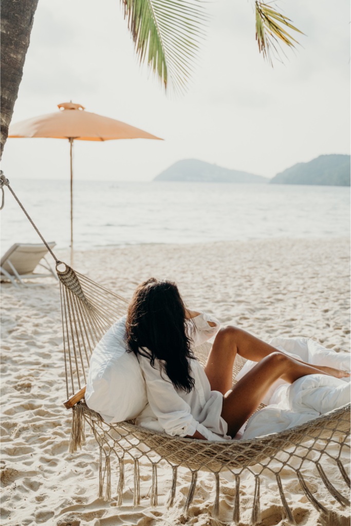 Pacific Yoga & Fitness, online yoga instructor, shares What To Look For In A Yoga Retreat. Yoga Retreat