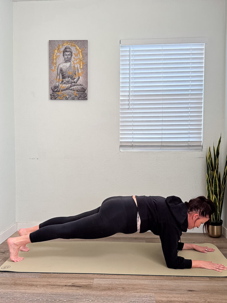 Pacific Yoga & Fitness, online yoga instructor, shares Yoga For Runners. plank pose