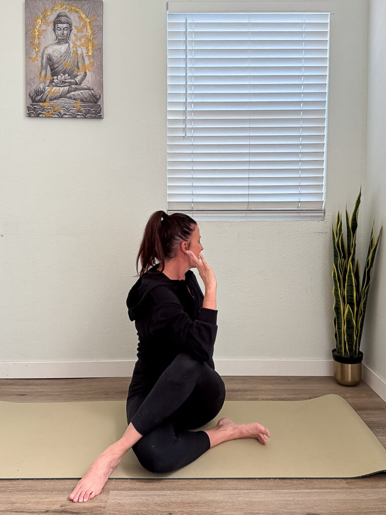 Pacific Yoga & Fitness, online yoga instructor, shares Yoga For Runners. Spinal Twist, Ardha mastyendrasana