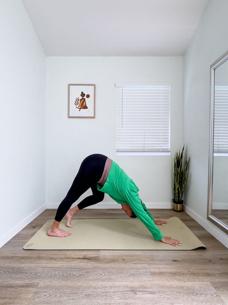 Pacific Yoga & Fitness, online yoga instructor, shares Yoga For The Feet. Check it out HERE.