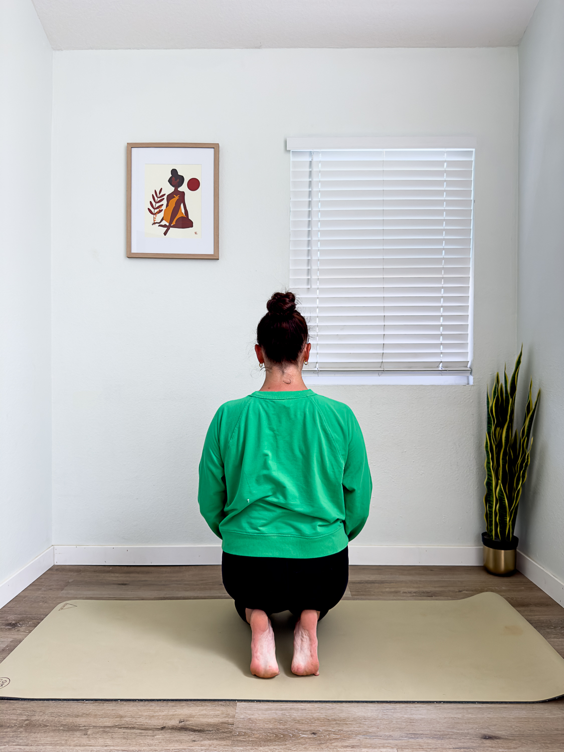 Pacific Yoga & Fitness, online yoga instructor, shares Yoga For The Feet. Check it out HERE.