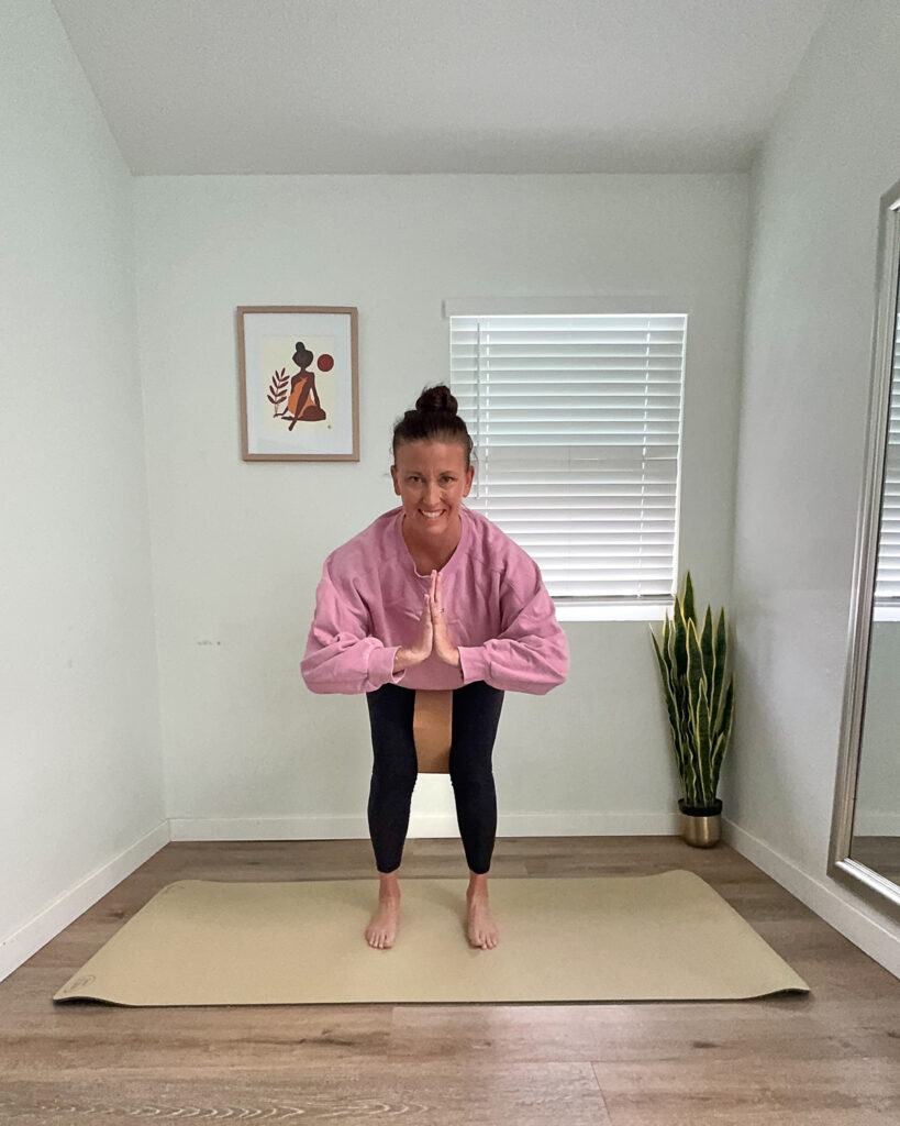 Pacific Yoga & Fitness, online yoga instructor, shares Yoga For Strong Knees: Poses To Build Stability And Prevent Injury