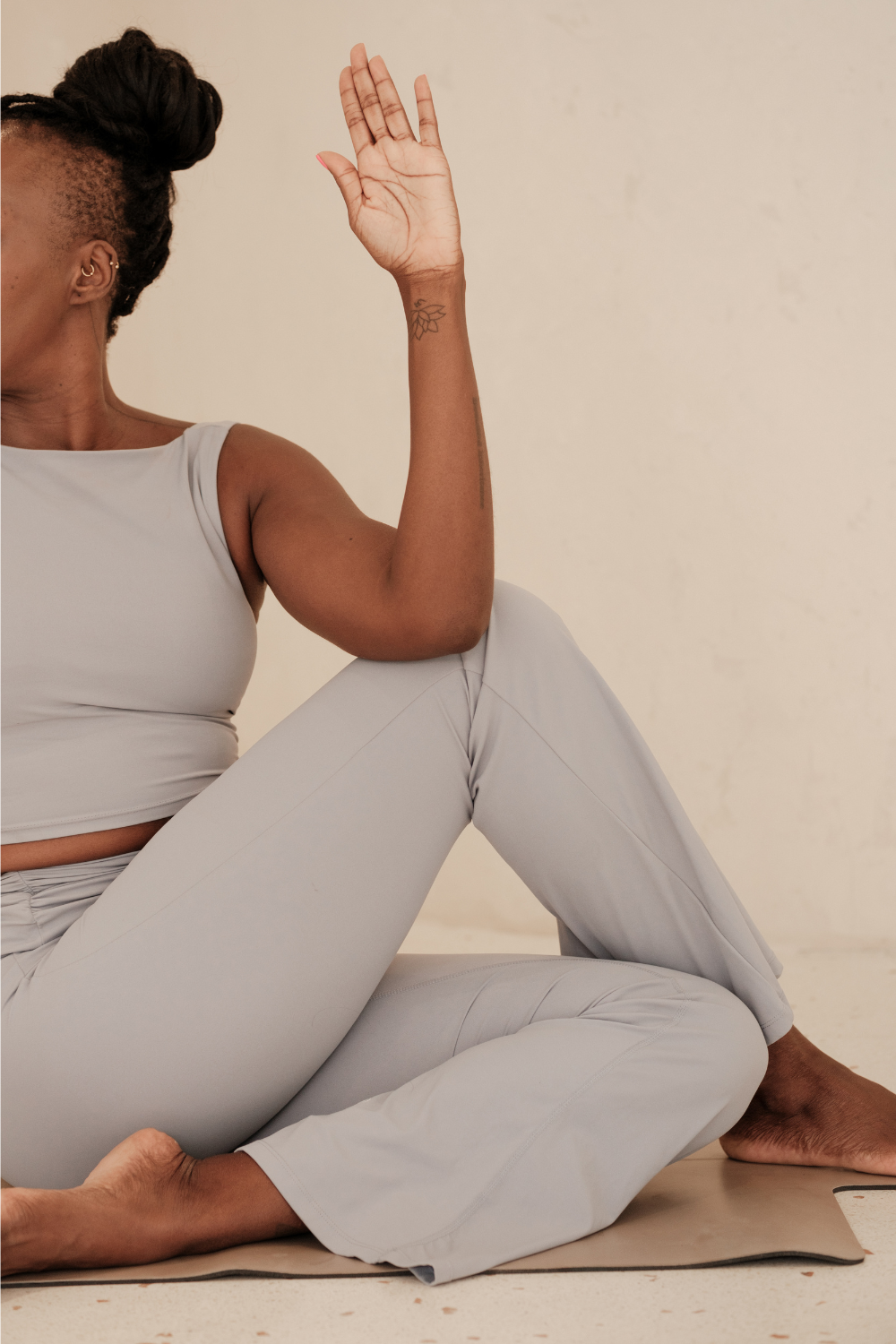Pacific Yoga & Fitness, online yoga instructor, shares Alignment-Based Yoga: What It Is + Why It Matters.