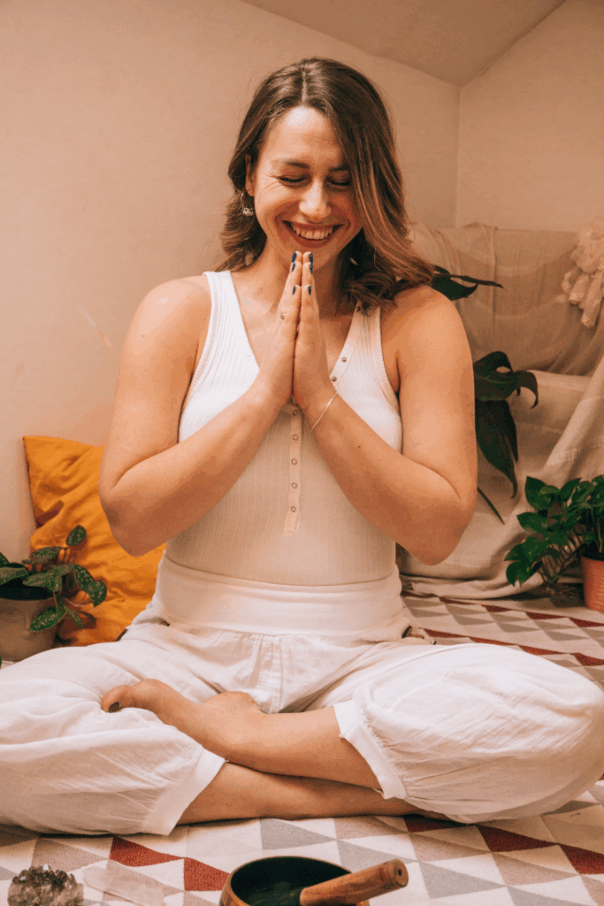 Pacific Yoga & Fitness, online yoga instructor, shares Grounding Into Gratitude: Fall Yoga Practice To Root Your Body And Mind.