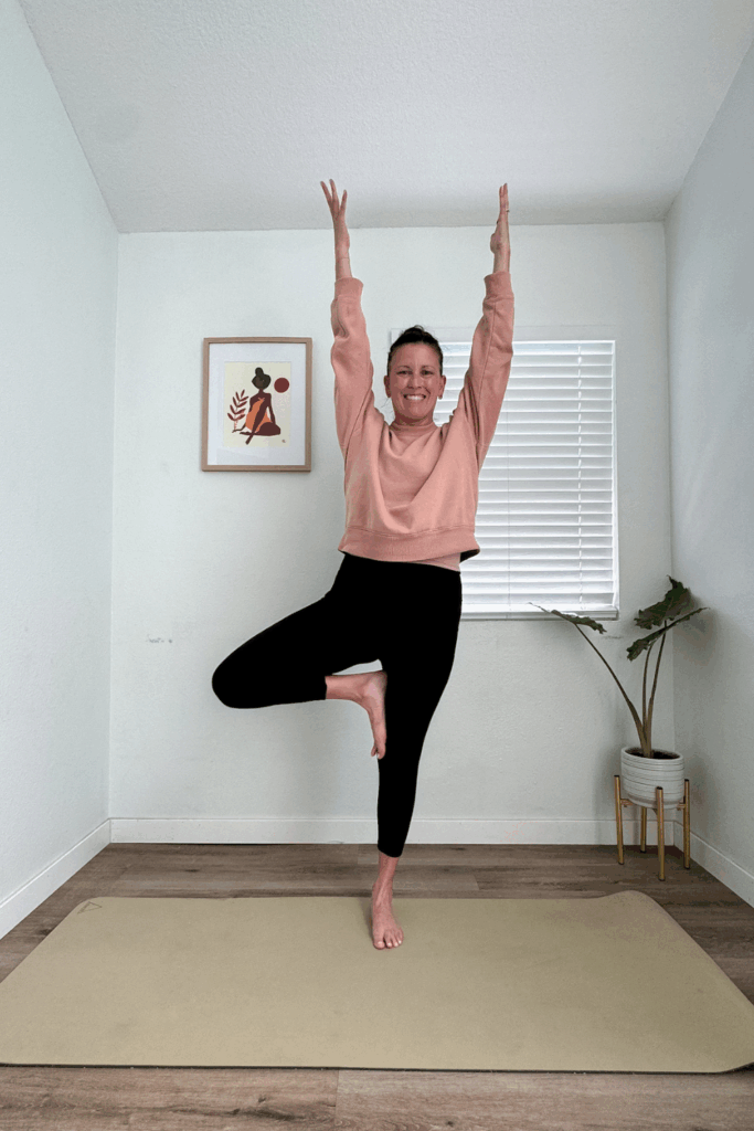 Pacific Yoga & Fitness, online yoga instructor, shares The Mind-Body Science Behind Yoga For Stress Relief.